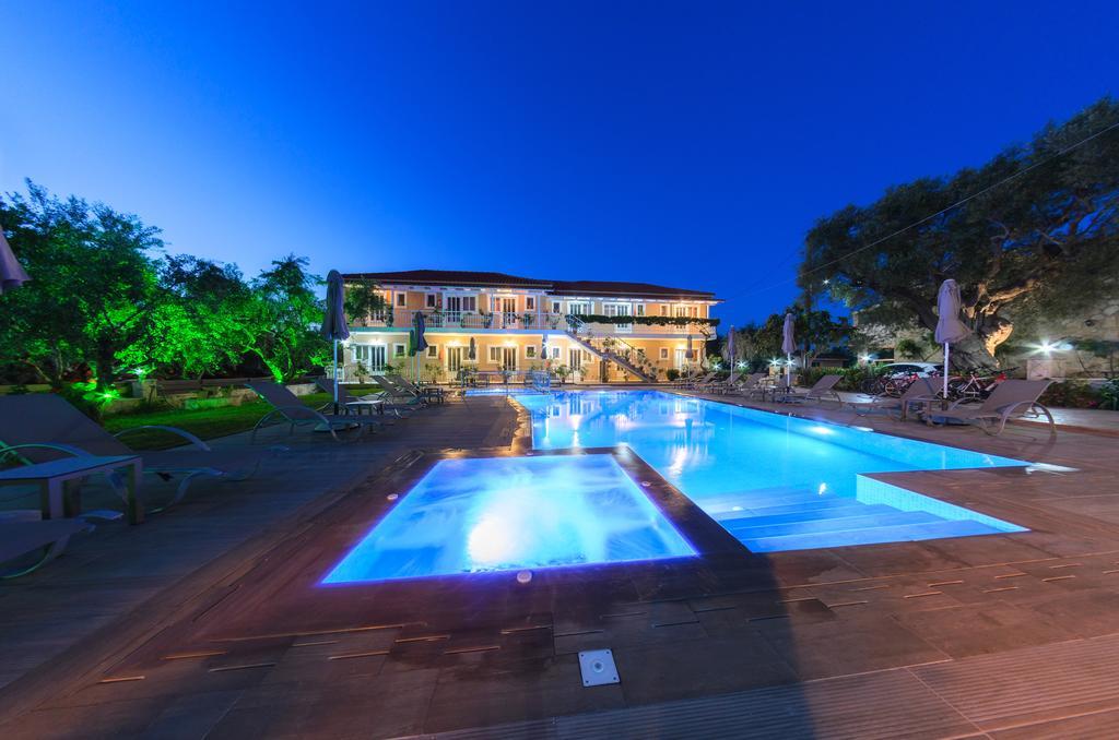 Artemis Apartments Kypseli Exterior photo